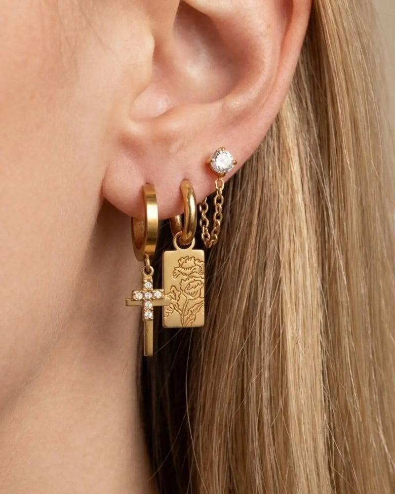 Wisp Chain Studs