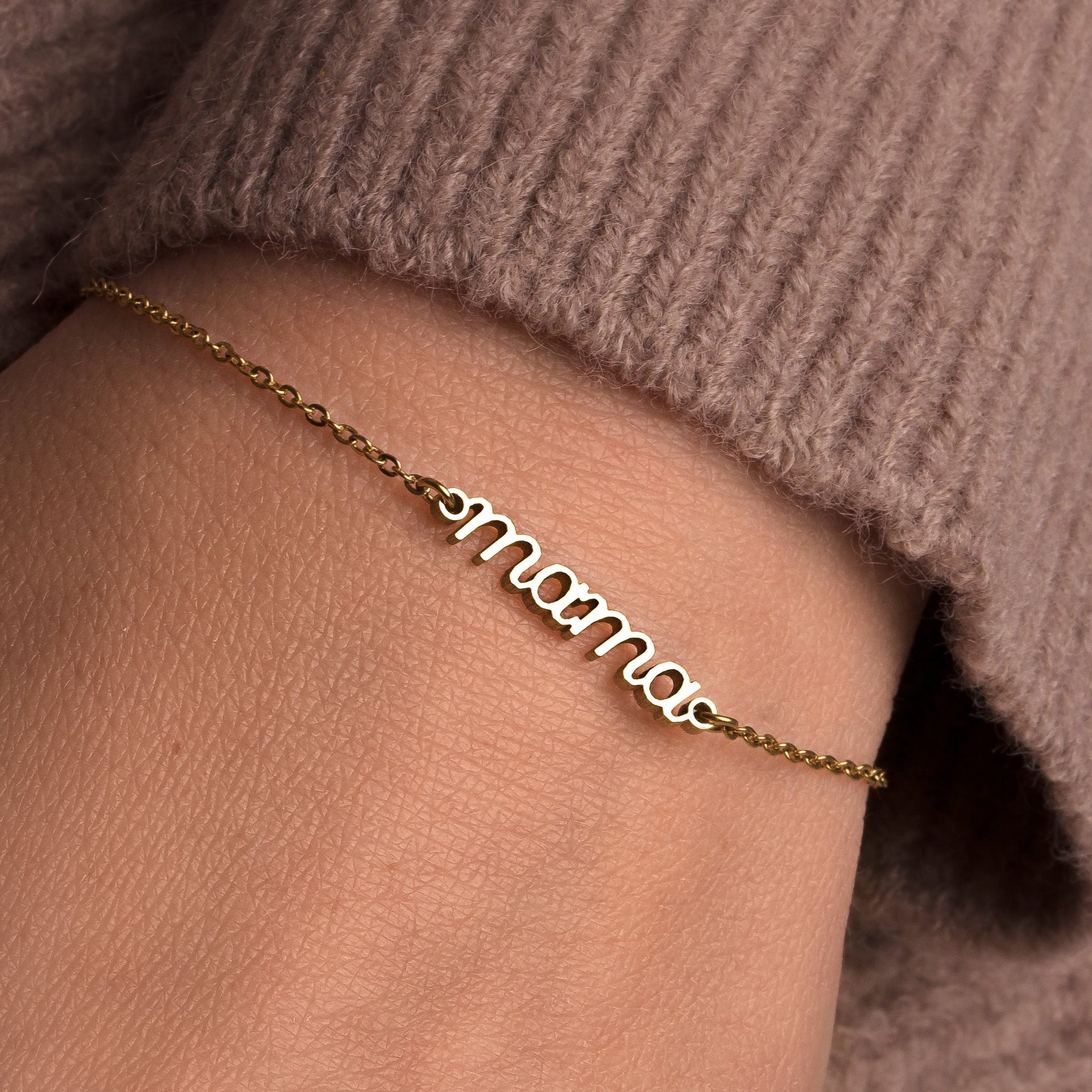 Tiny Name Bracelet