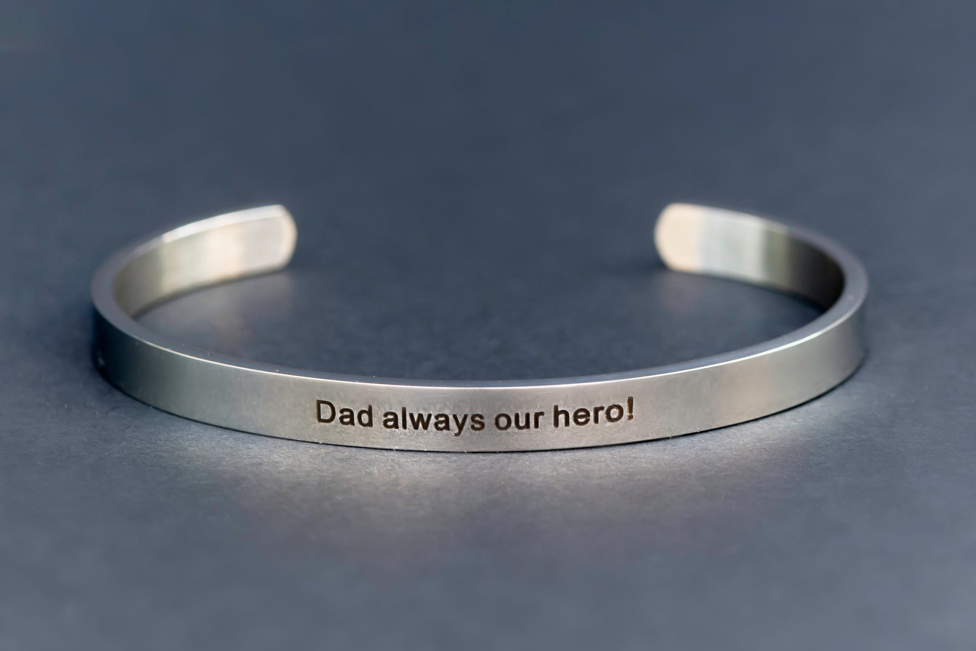 Custom Engraved Men&#39;s Bangle