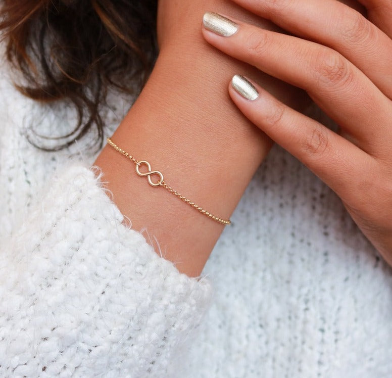 Dainty Infinity Charm Bracelet